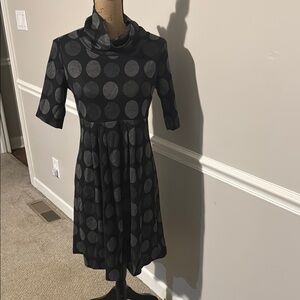 Robbie Bee size 6 Chic Black and Gray Polka Dot Midi Dress